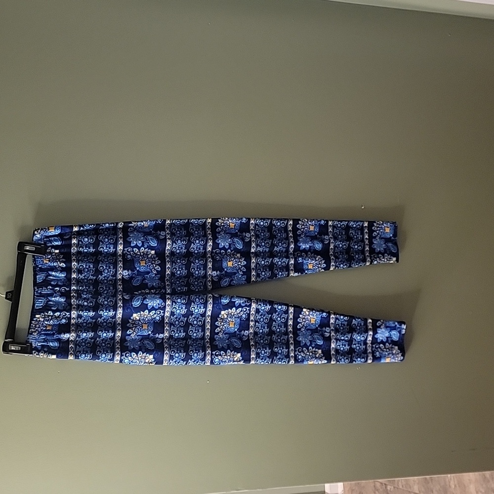 Colorful, super soft leggings. One size